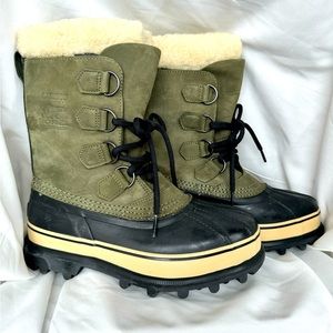 Women Sorel brand , insulated/waterproof winter boots, size 7.